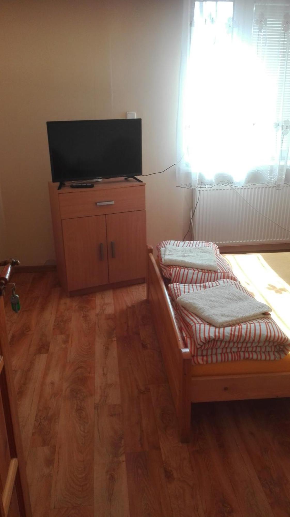 Apartamenty, Pokoje, Noclegi Pracownicze " Skarpa" Wilkasy Bagian luar foto