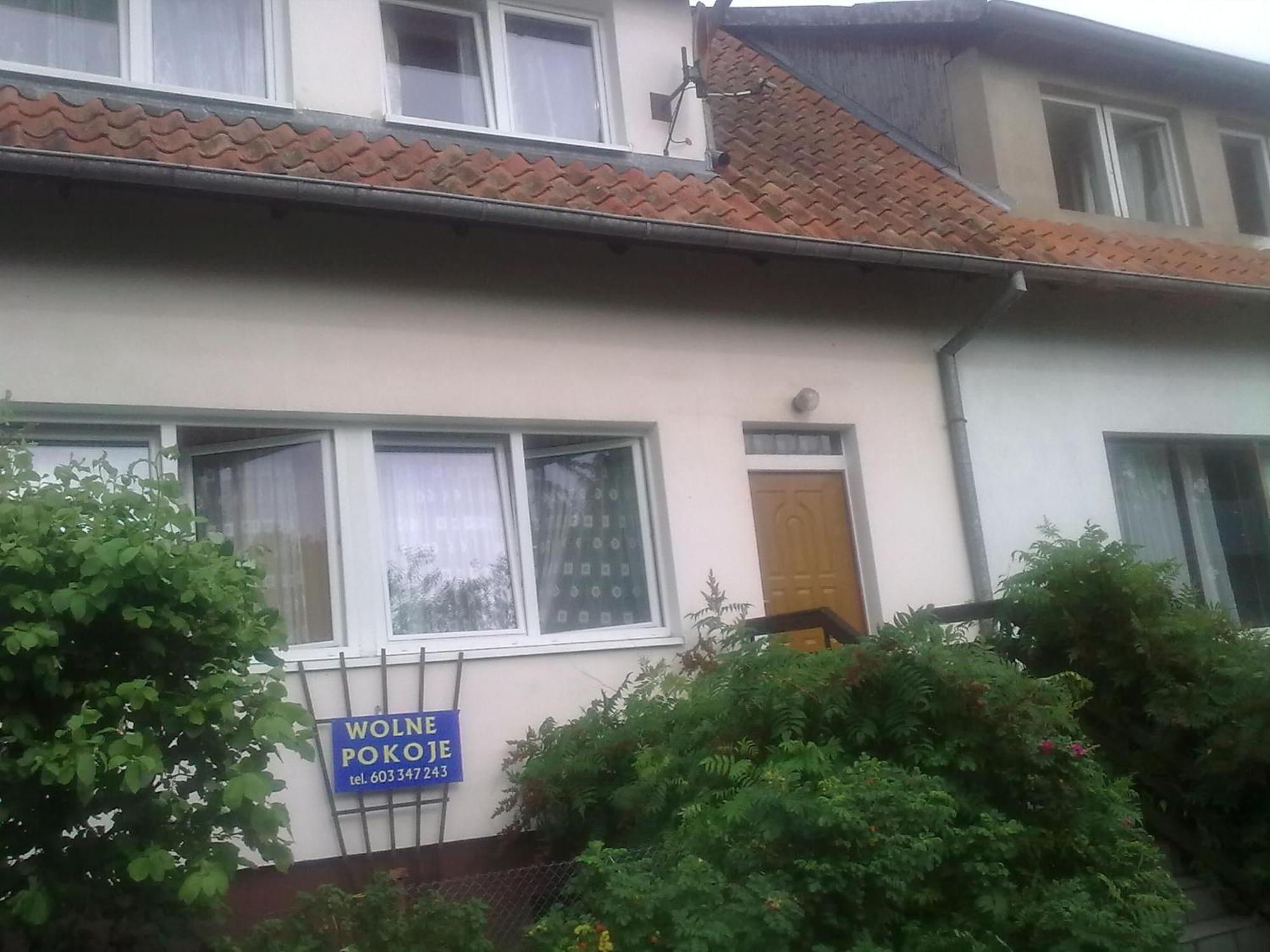 Apartamenty, Pokoje, Noclegi Pracownicze " Skarpa" Wilkasy Bagian luar foto