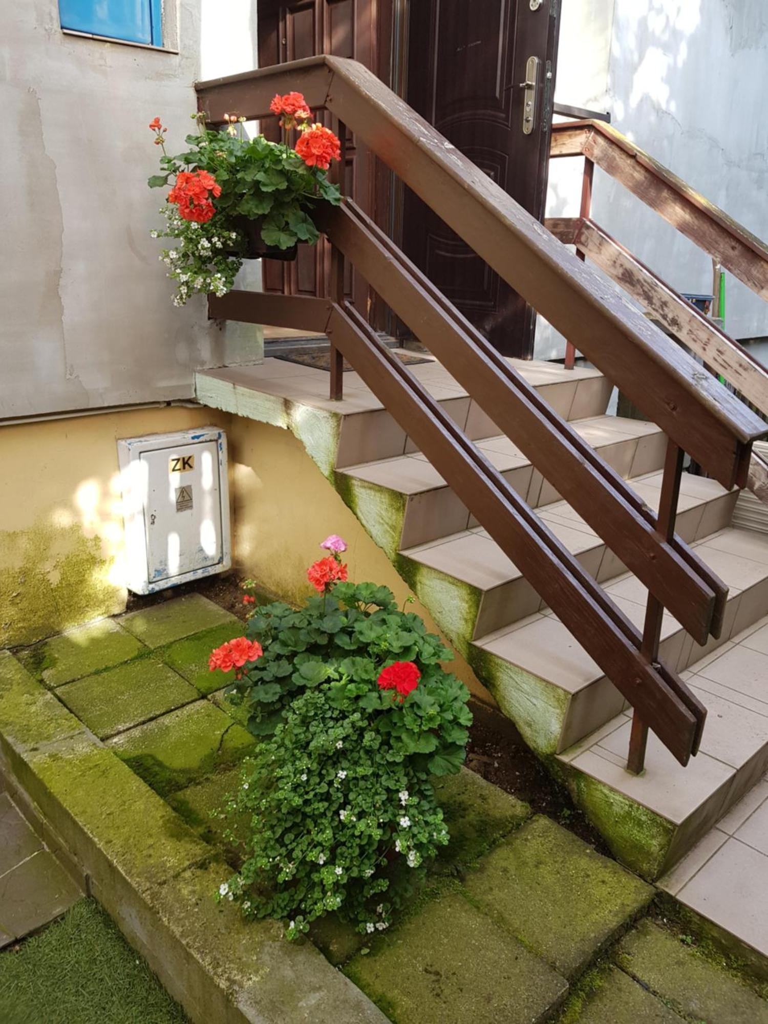 Apartamenty, Pokoje, Noclegi Pracownicze " Skarpa" Wilkasy Bagian luar foto