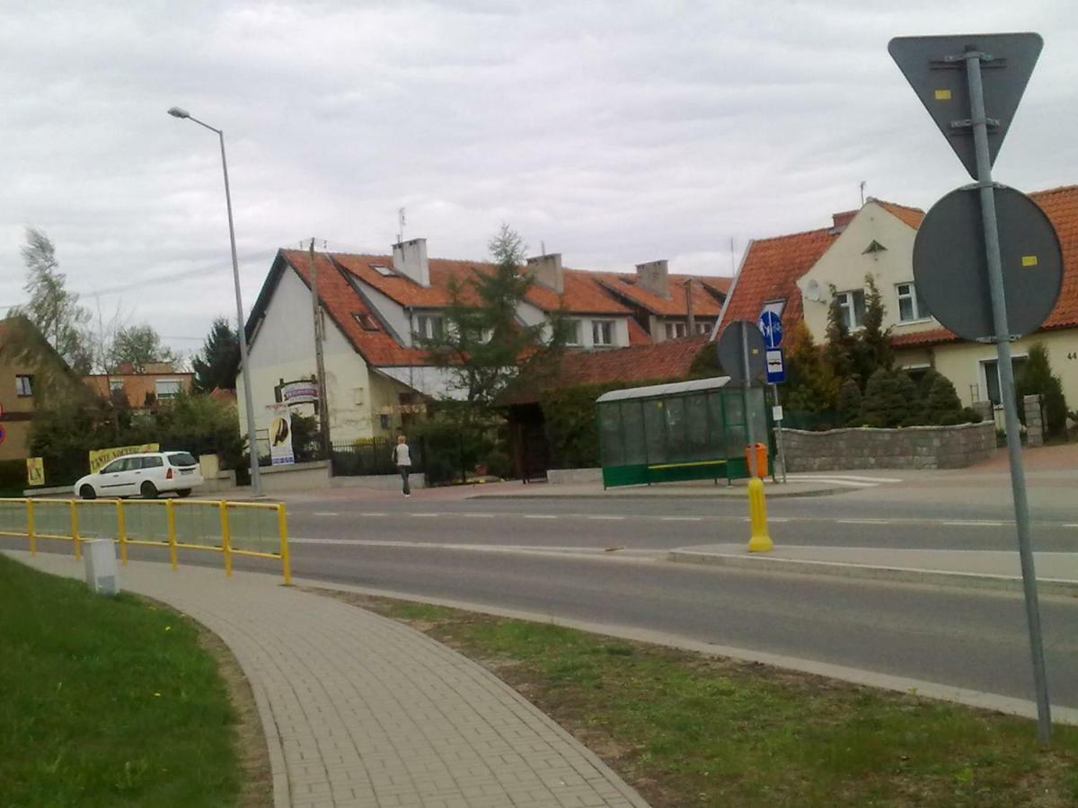 Apartamenty, Pokoje, Noclegi Pracownicze " Skarpa" Wilkasy Bagian luar foto