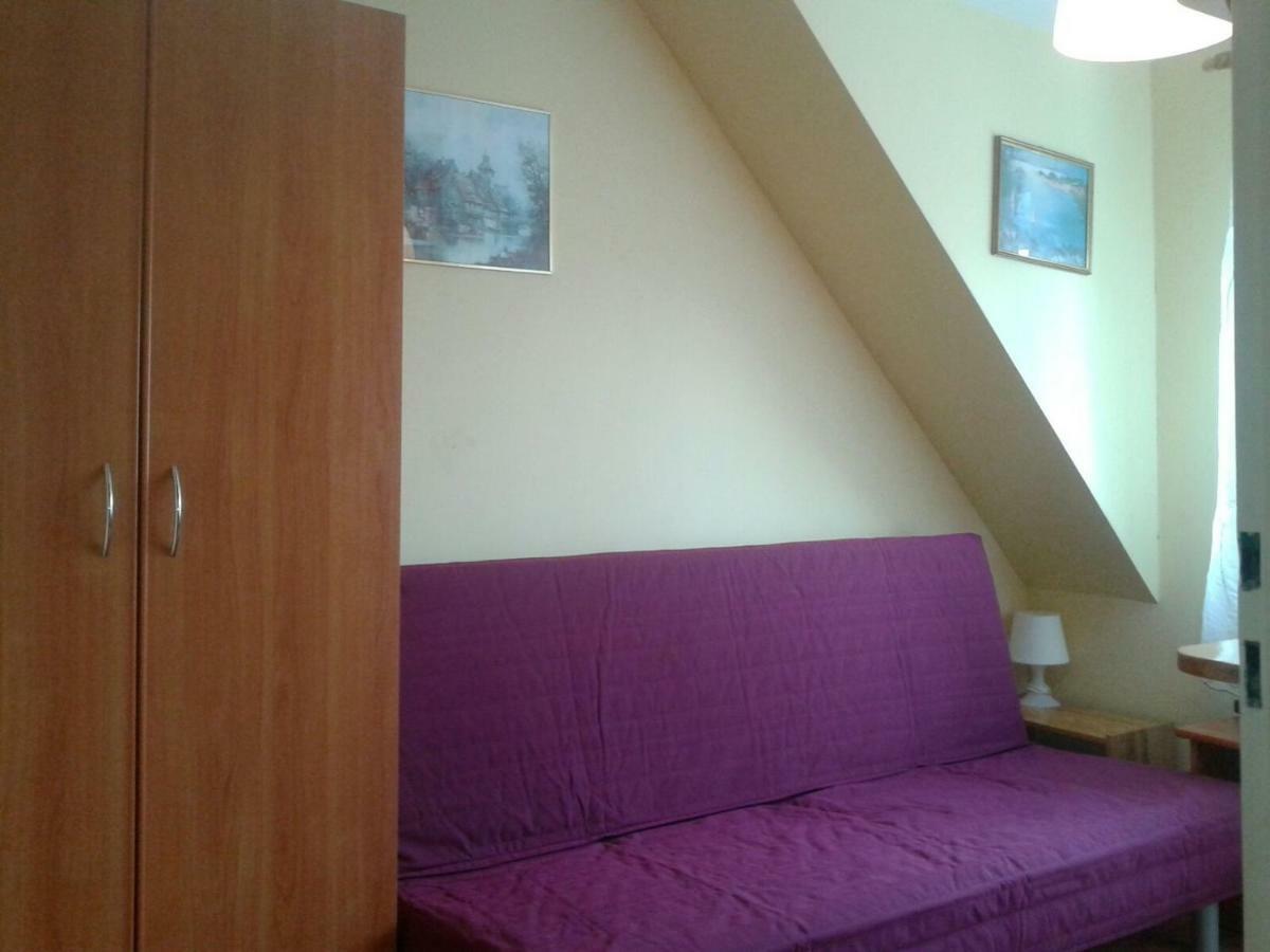 Apartamenty, Pokoje, Noclegi Pracownicze " Skarpa" Wilkasy Bagian luar foto