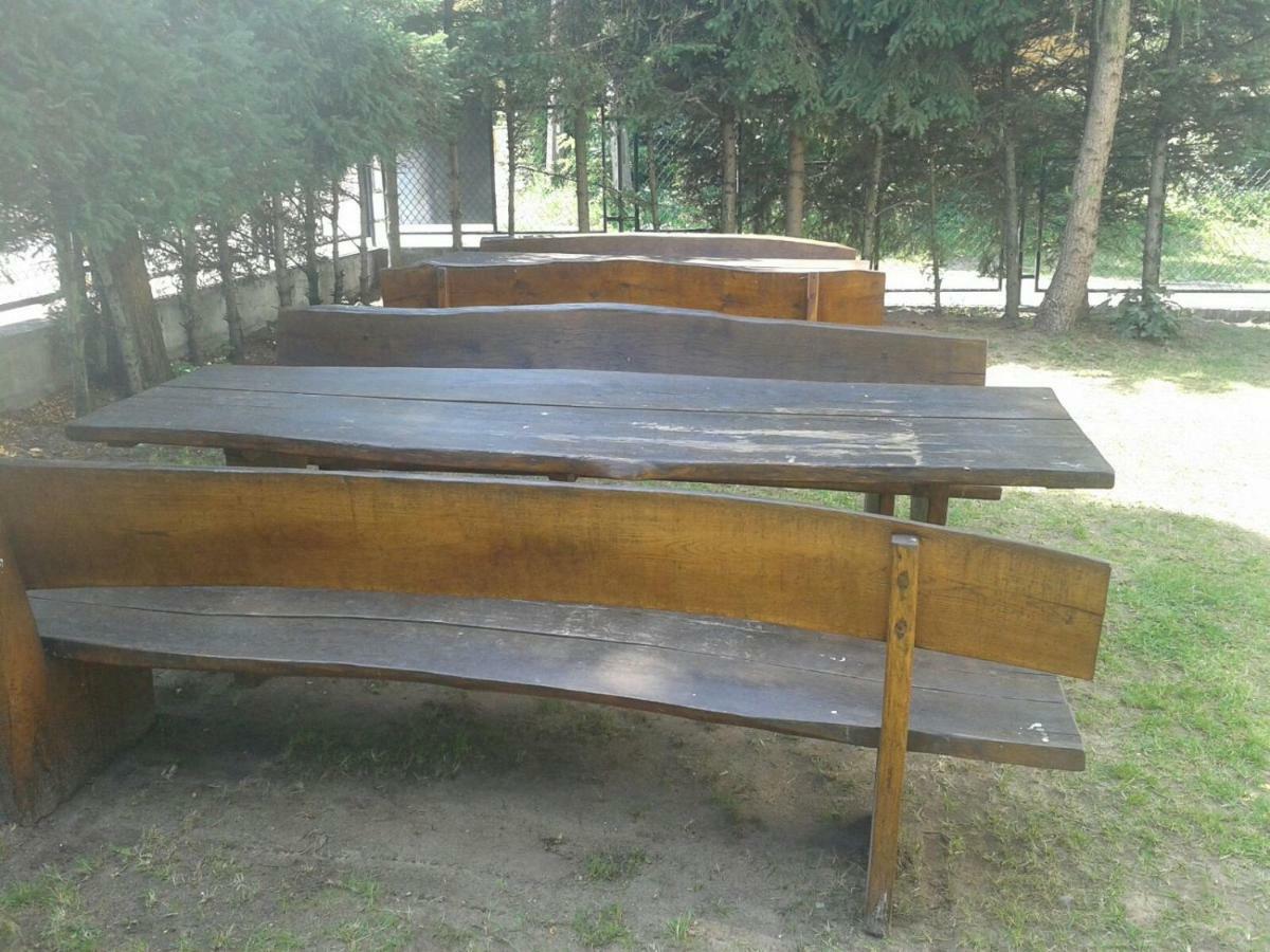 Apartamenty, Pokoje, Noclegi Pracownicze " Skarpa" Wilkasy Bagian luar foto
